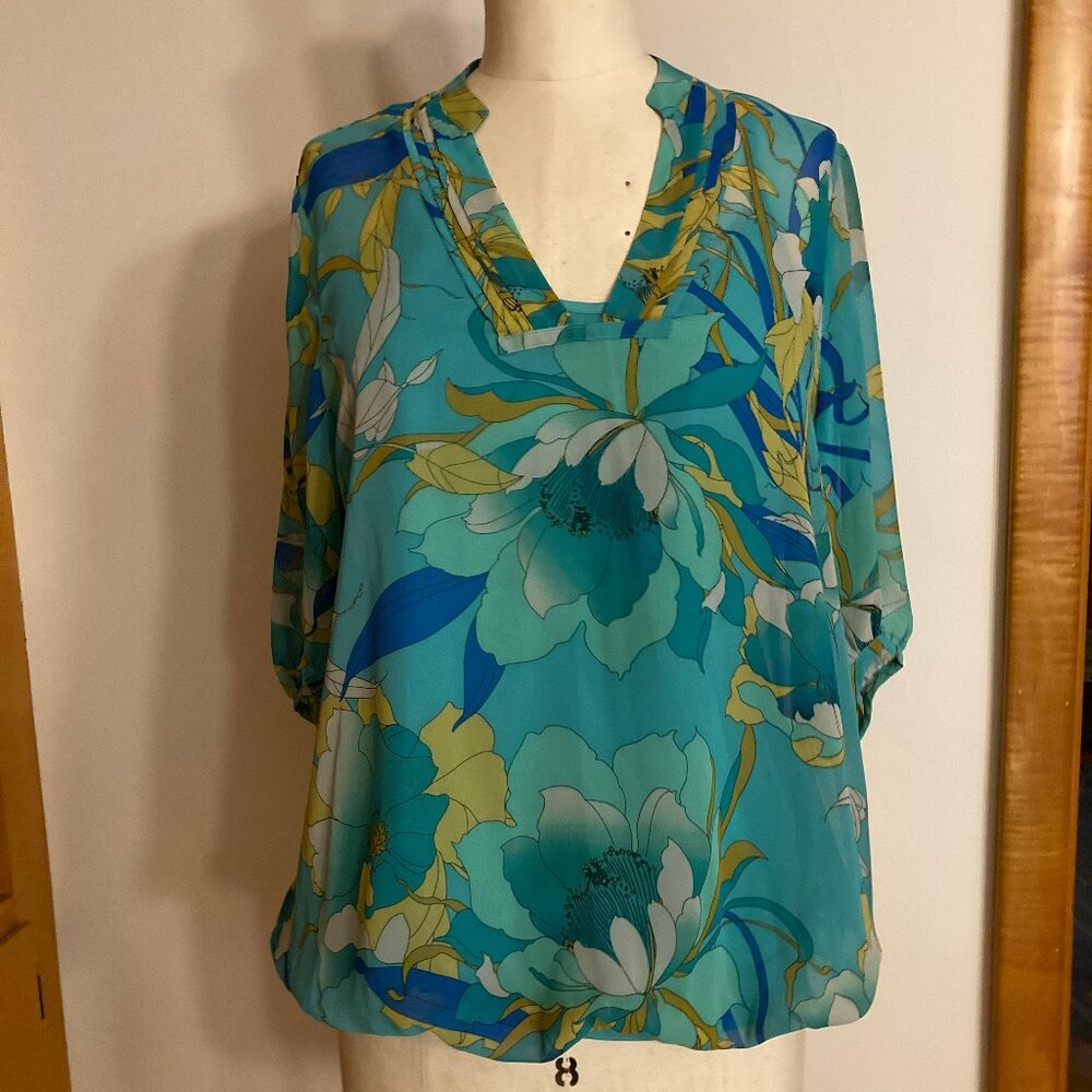 Worthington Floral Top Lightweight V-Neck Tropical 3/4 Sleeve